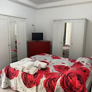 a-casa-e-mamma-naples.hotels-amalfi.com/